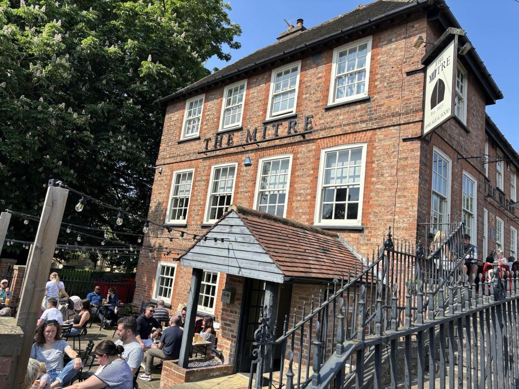 The Mitre Inn Knaresborough Exterior foto